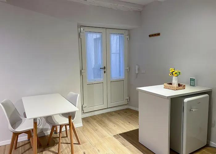 Bilocale Cavana Life Триест