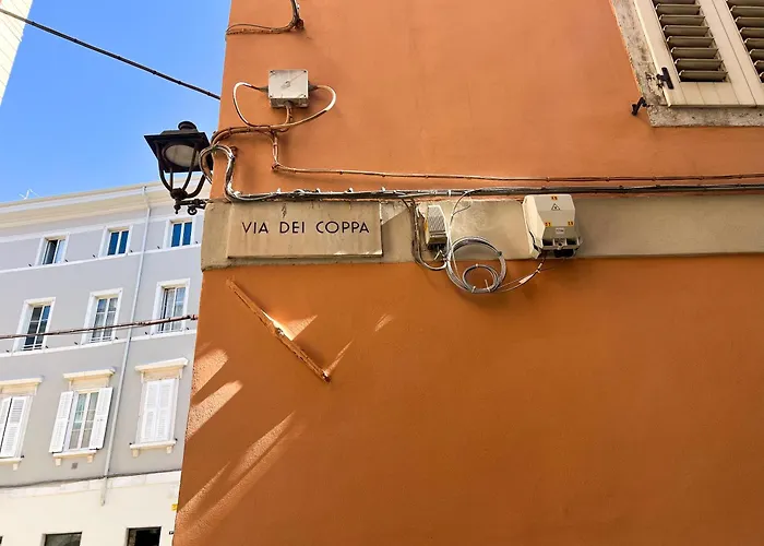 Апартаменты Bilocale Cavana Life