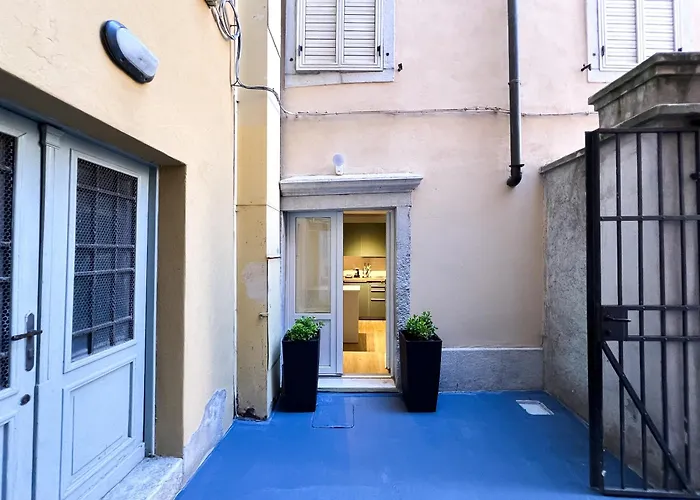 Апартаменты Bilocale Cavana Life *